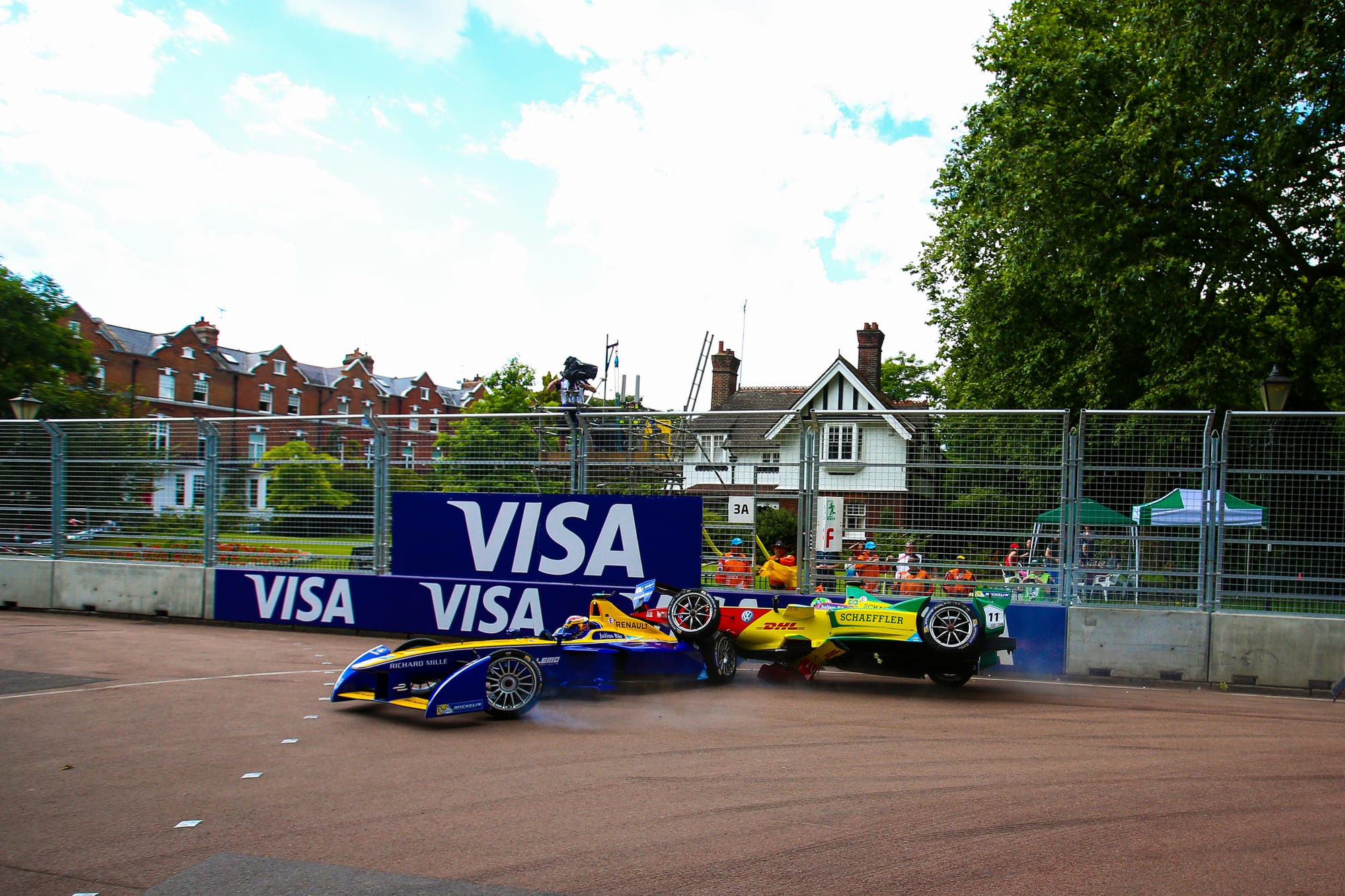 Sebastien Buemi Lucas di Grassi Battersea Formula E collision 2016