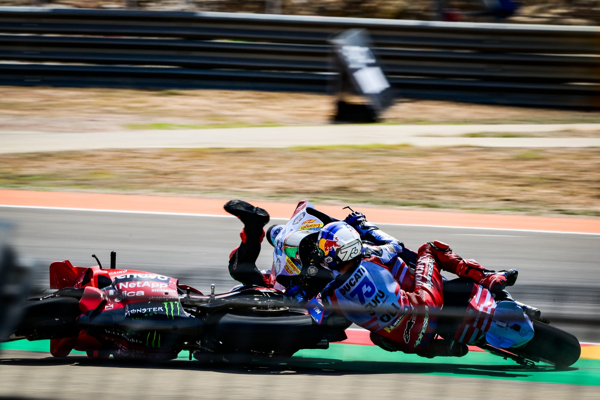 Pecco Bagnaia Alex Márquez se cae Aragón MotoGP 2024