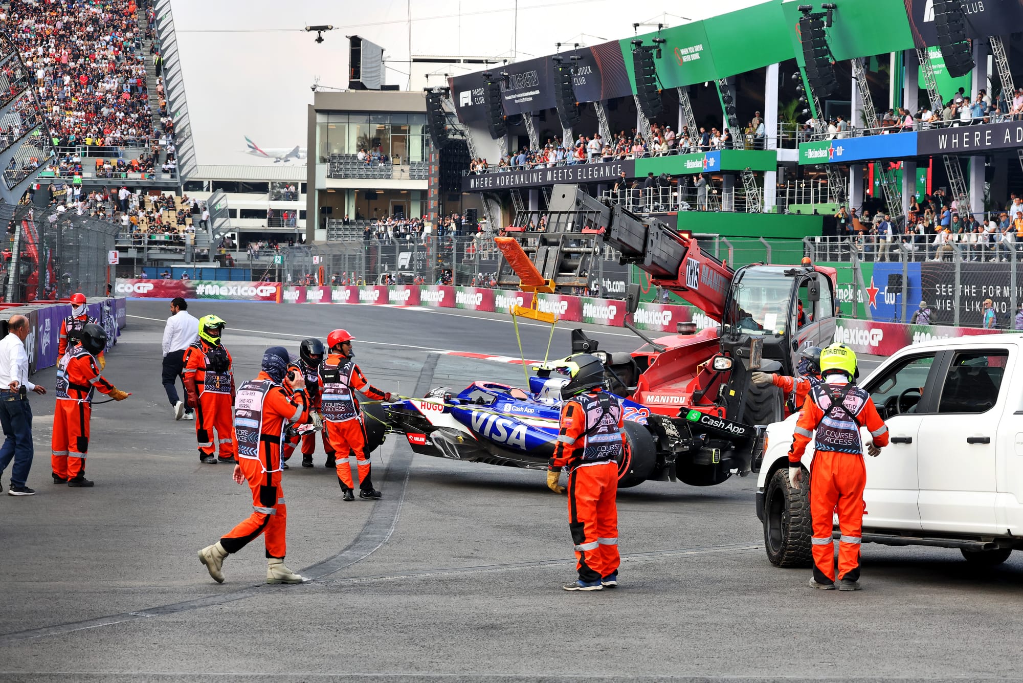 Yuki Tsunoda crash F1 Mexican Grand Prix qualifying 2024