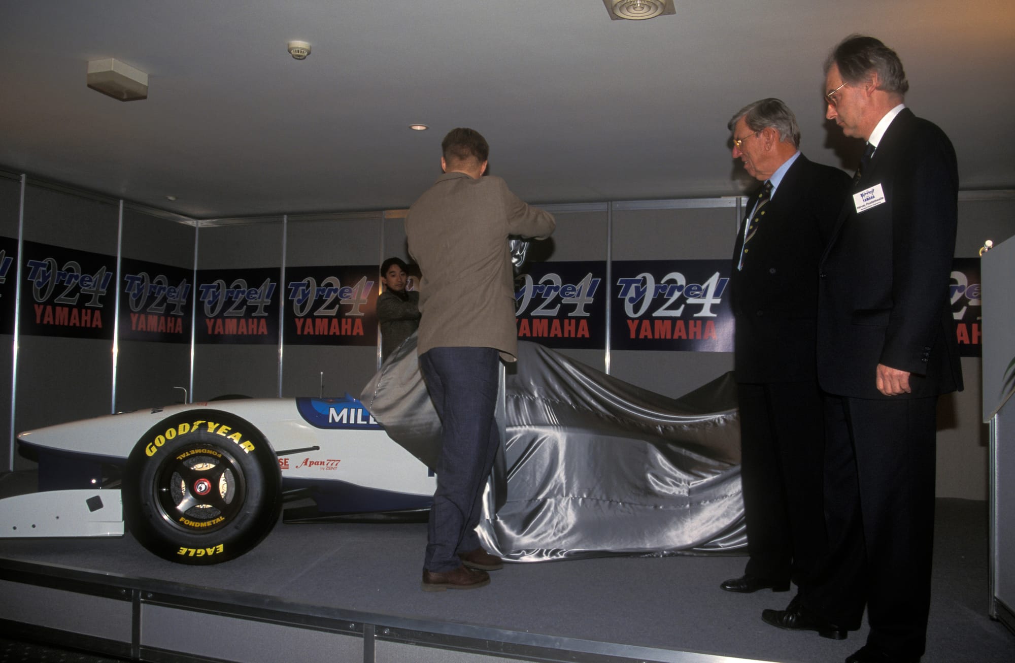 Tyrrell F1 launch 1996