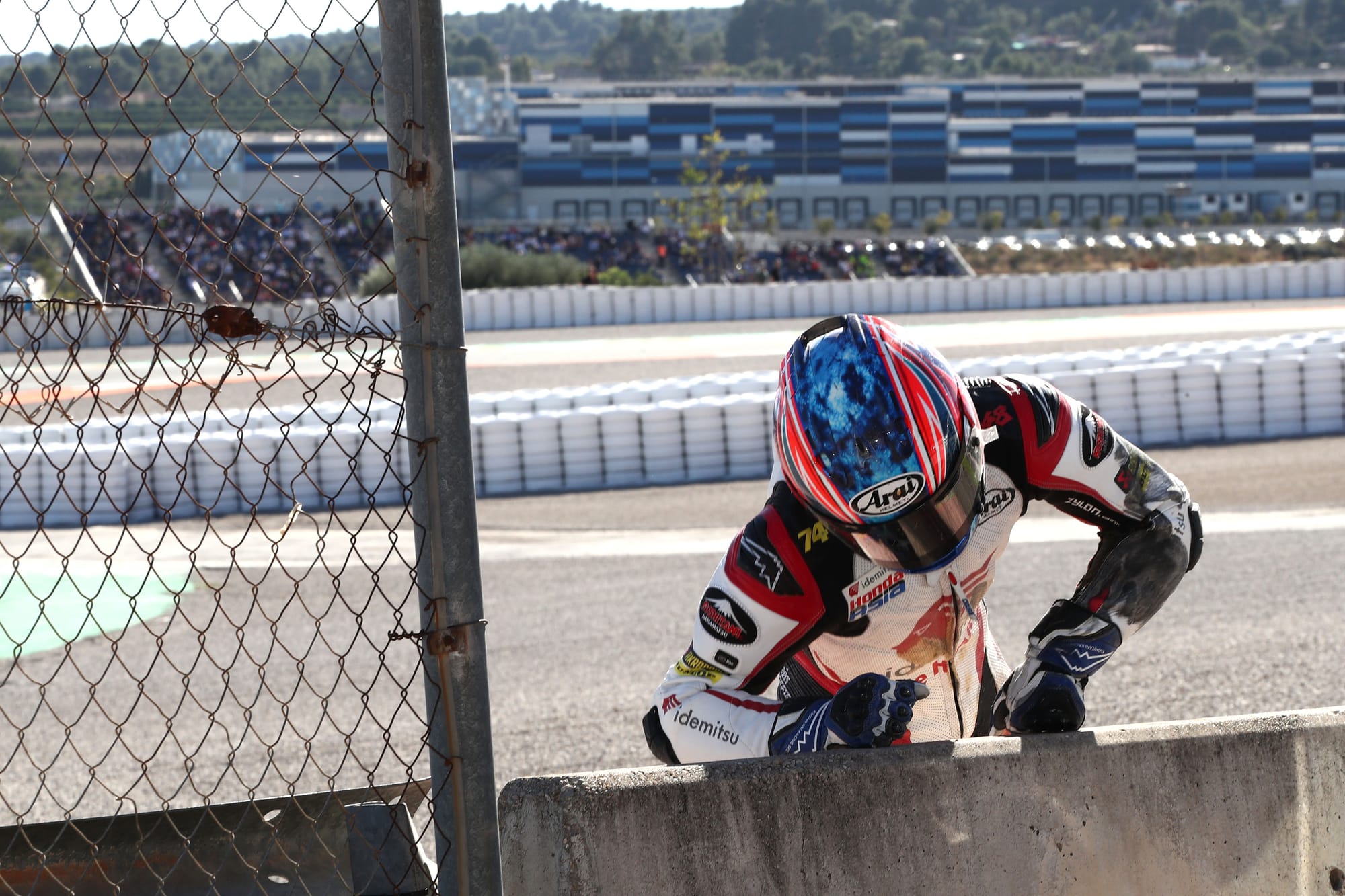 Ai Ogura crash Valencia Moto2 2022