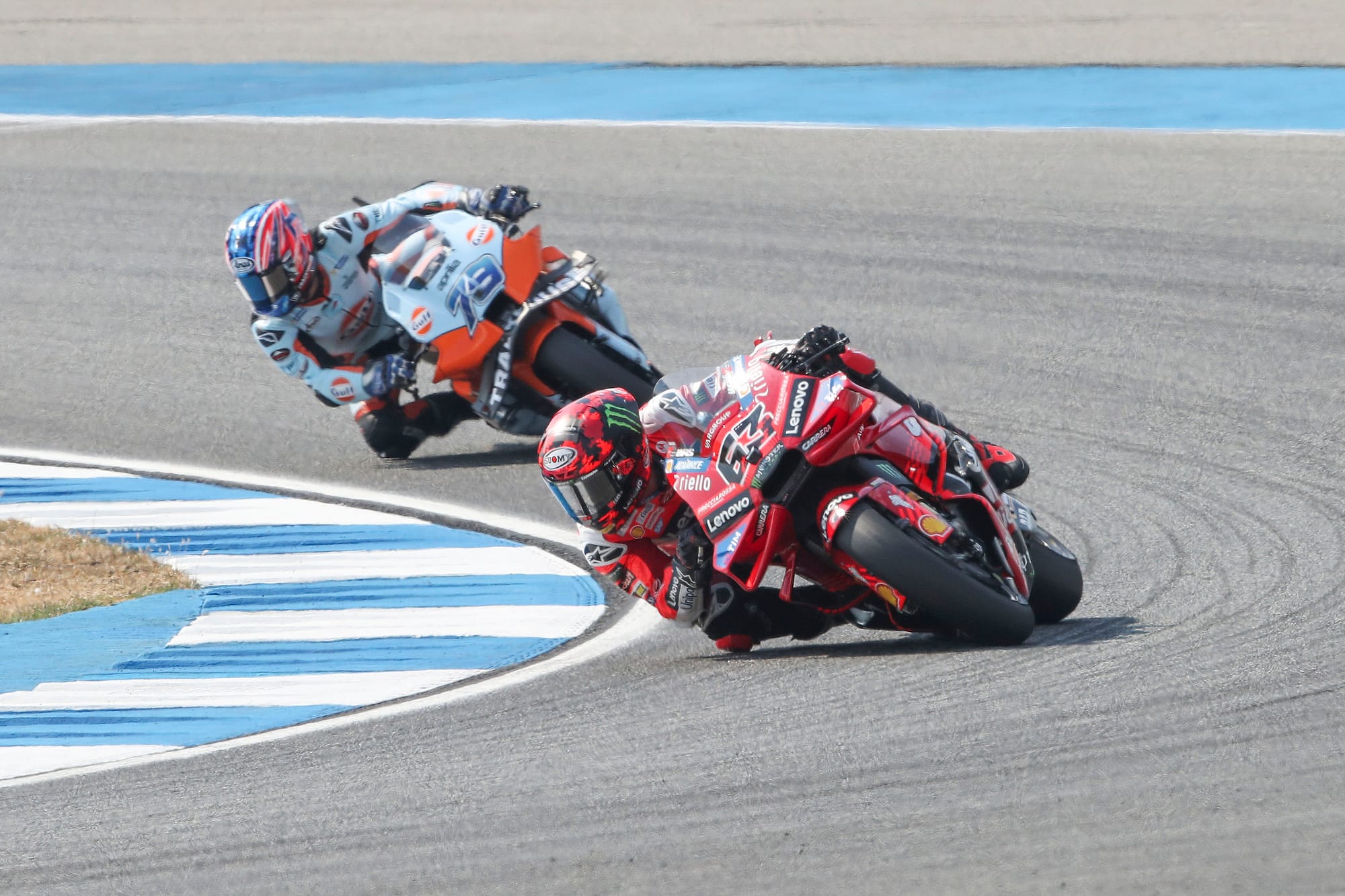 Pecco Bagnaia Ducati leads Ai Ogura Trackhouse Aprilia Buriram MotoGP sprint 2025