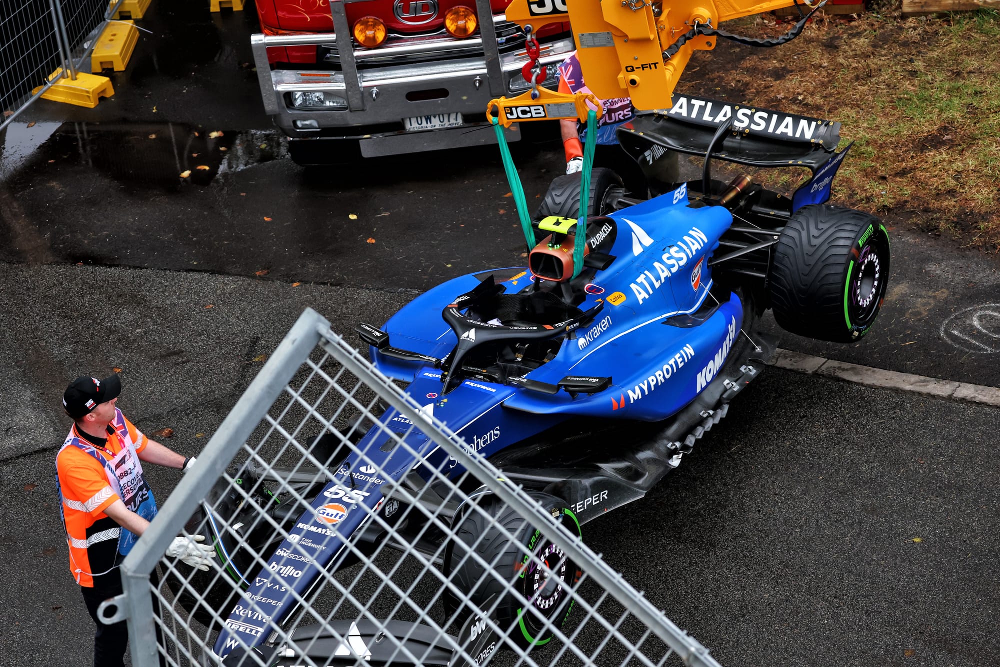 Carlos Sainz crash Australian Grand Prix 2025