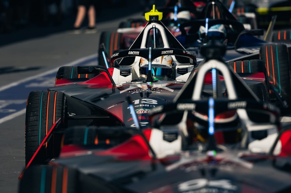 Shock test hints at Porsche Formula E line-up change