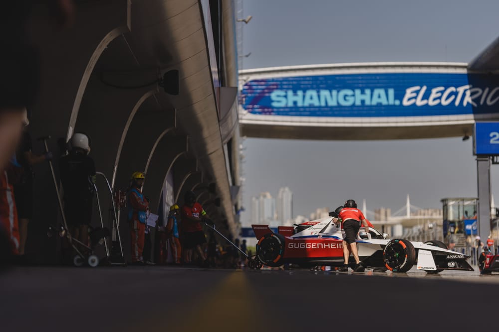 Software update causes bizarre start to Formula E's Shanghai debut