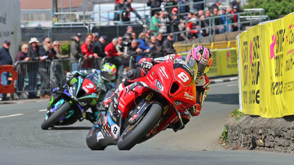 Todd defeats Hickman for maiden Isle of Man TT race win