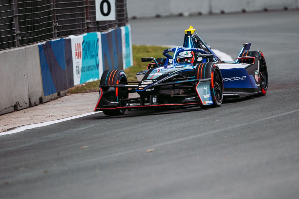 How to drive Formula E's new Gen3 Evo