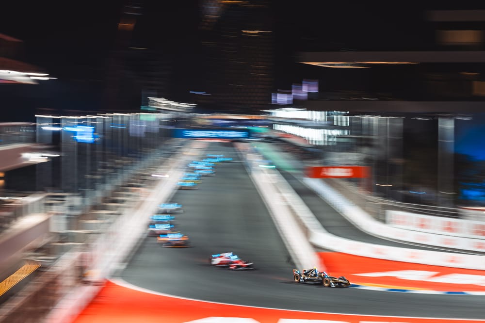 Formula E's new format debuts in hectic Jeddah race