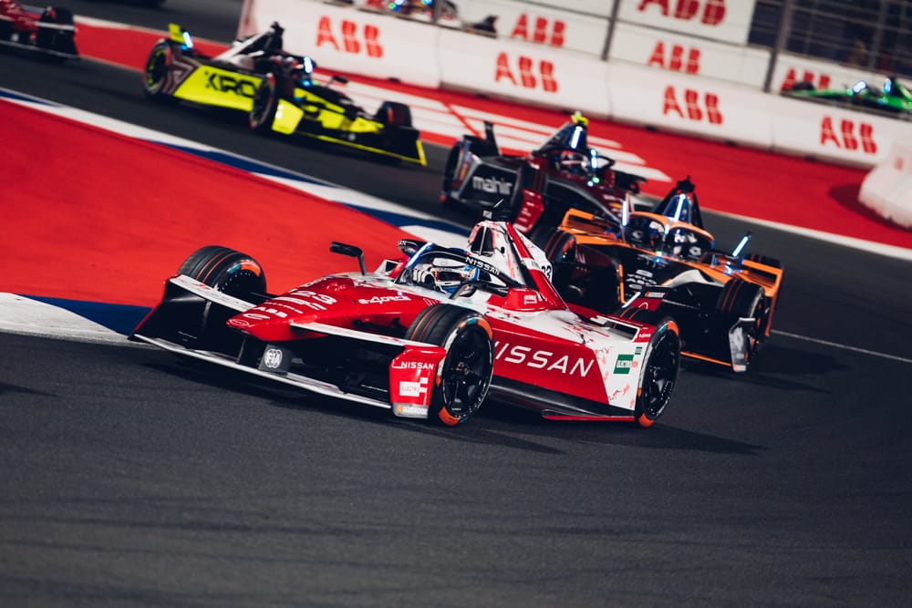 Jeddah Formula E race two: Rowland's ominous message to rivals