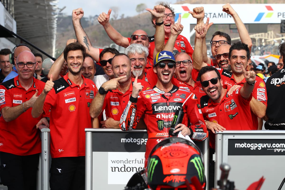 MotoGP Title Swing: Martin Crashes From Lead, Bagnaia Wins From 13th ...