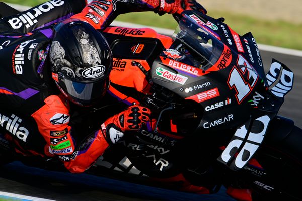 Aprilia boss slams 'toilet paper' contracts amid Honda's rider chase