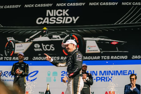 Cassidy and Jaguar master frenetic Berlin Formula E opener