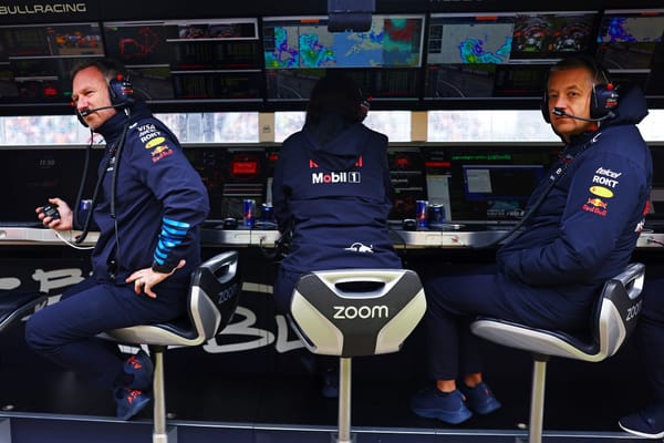 McLaren F1 pitwall